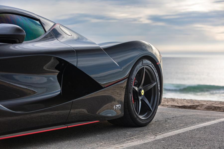 Детали экстерьера Ferrari LaFerrari Aperta 2016 года  (NA) (фото 6 из 25)